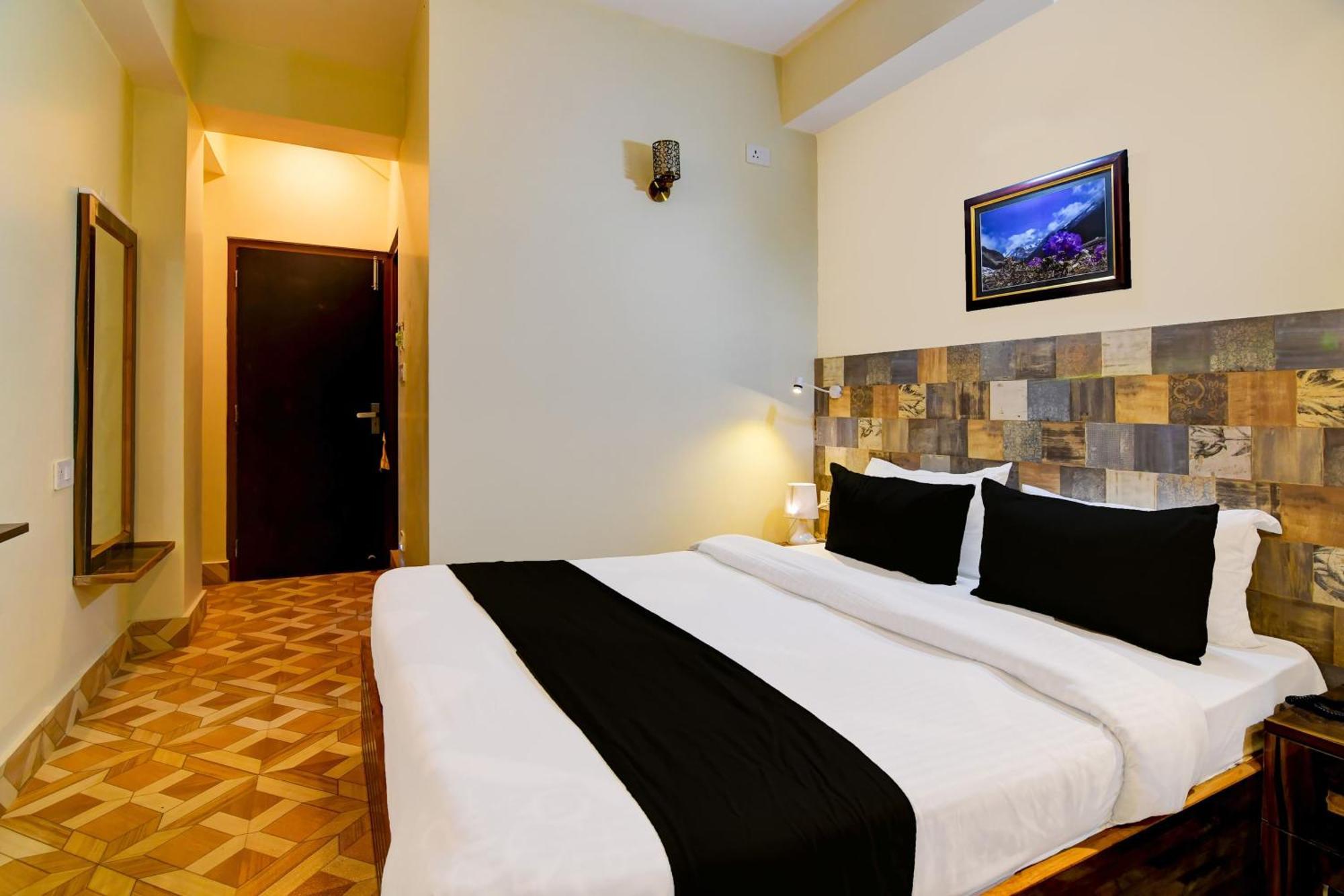 Super Townhouse Downtown Gangtok Hotel Exterior foto